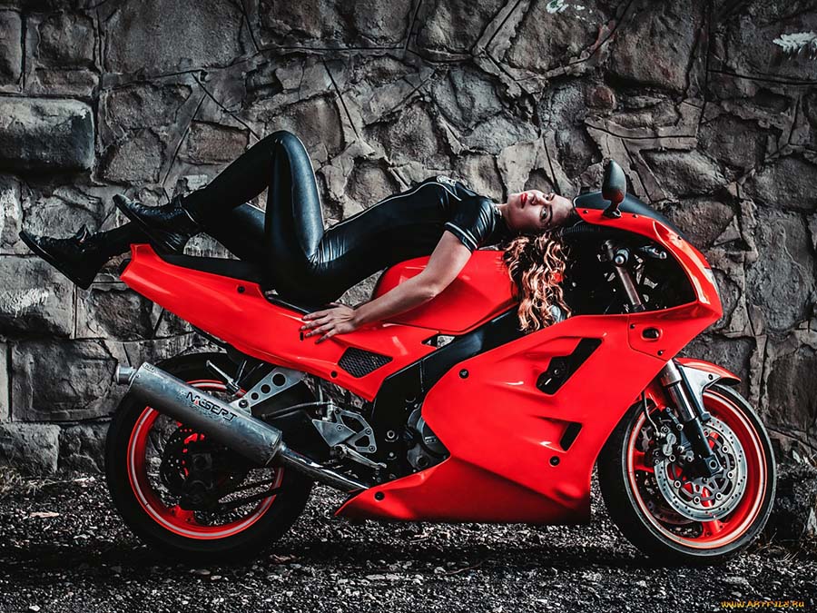 Beautiful girl Beautiful girls and motorcycles in Zagreb