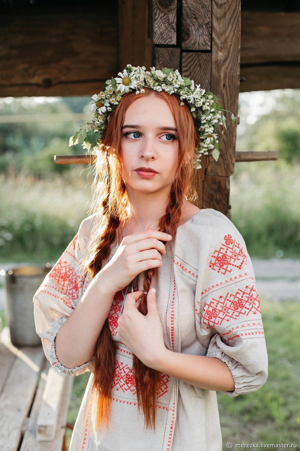 A playful frame from Girls in Slavic costumes — online in Zagreb